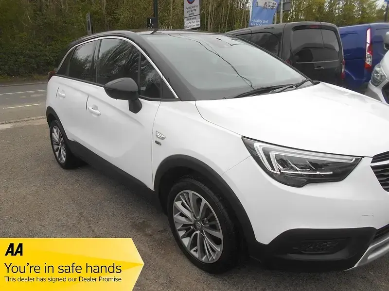 Used Vauxhall Crossland X 83 HP (61 kW) 2020 White SUV