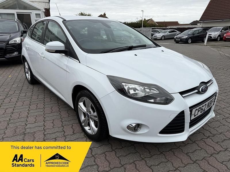 White Used 2012 Ford Focus Zetec Hatchback | £4,195 (Fair price) - Image 1/4
