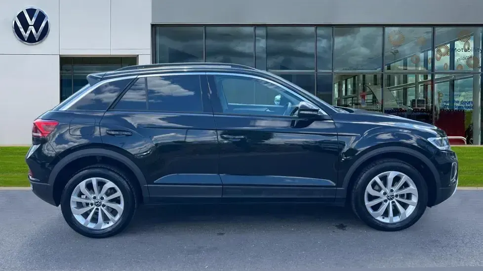 Used VW T-Roc Match 150 HP (110 kW) 2025 Grenadilla black metallic SUV