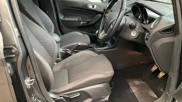 Usado Ford Fiesta ST-Line 2017 Cinzento Citadino