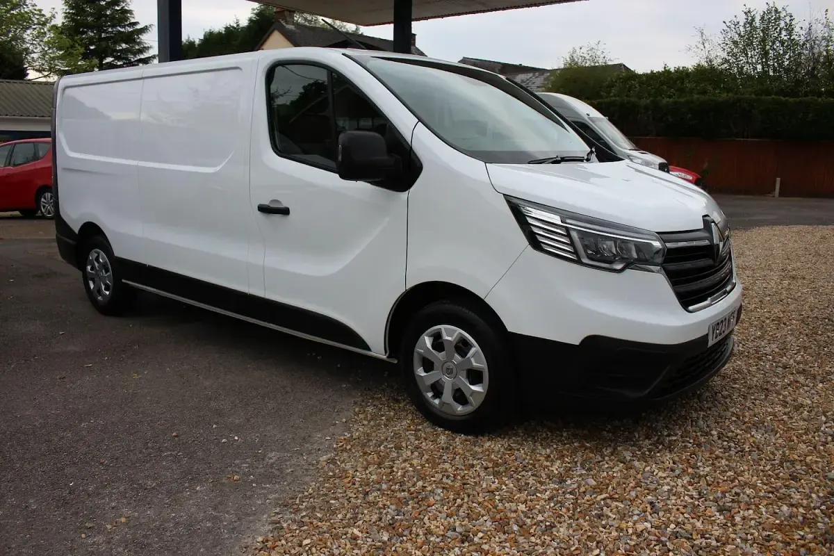Used Renault Trafic 2023 White MPV