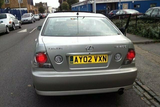 Used Lexus IS200 153 HP (112 kW) 2002 Sedan