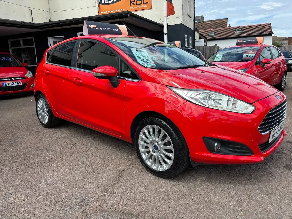 Used Ford Fiesta Titanium 2013 Red Hatchback