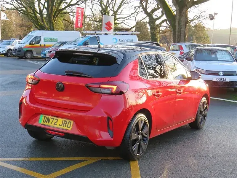 Second-hand Vauxhall Corsa-e Edition 100 kW (136 CP) 2022 Roșu Hatchback