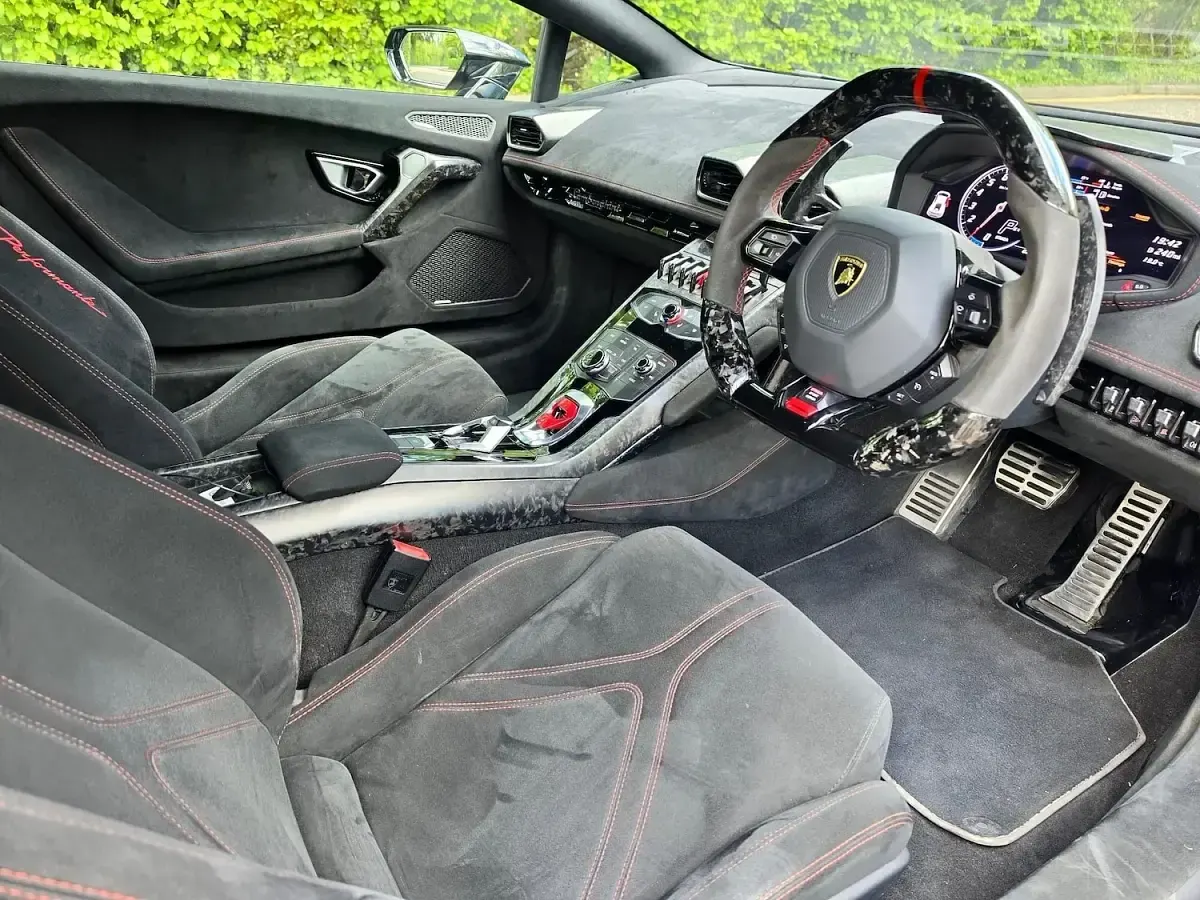 Used Lamborghini Huracán 640 HP (470 kW) 2018 Black Coupe