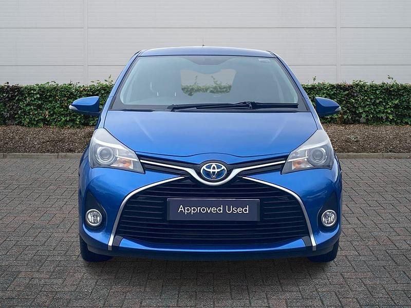 Used Toyota Yaris Hybrid 2016 Blue Hatchback