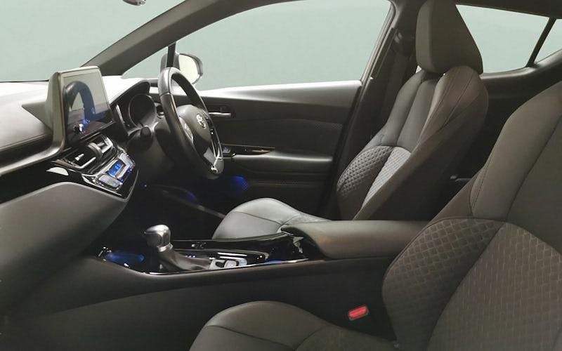 Used Toyota C-HR Design 122 HP (89 kW) 2022 White SUV