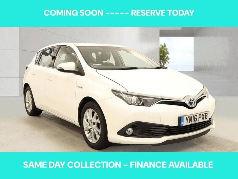 Used Toyota Auris Hybrid 2016 White Hatchback