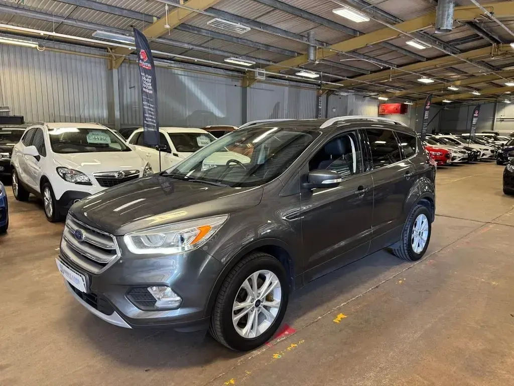 Used Ford Kuga Titanium 150 HP (110 kW) 2017 Grey SUV