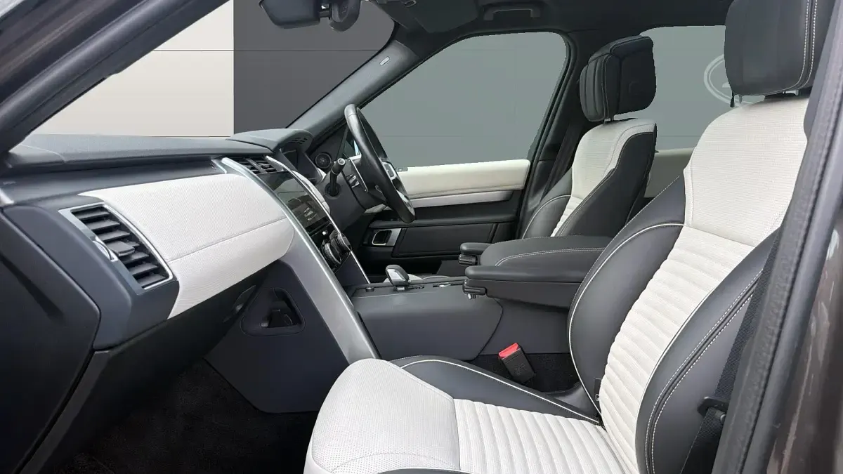 Used Land Rover Discovery HSE Dynamic 300 HP (220 kW) 2022 Grey SUV