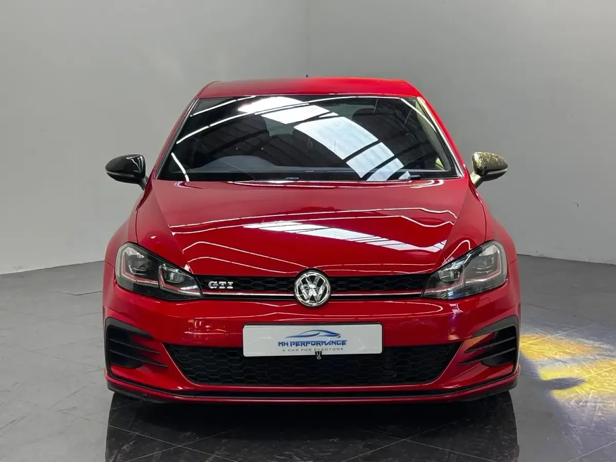 Second-hand VW Golf VII GTI 230 CP (169 kW) 2017 Roșu Hatchback