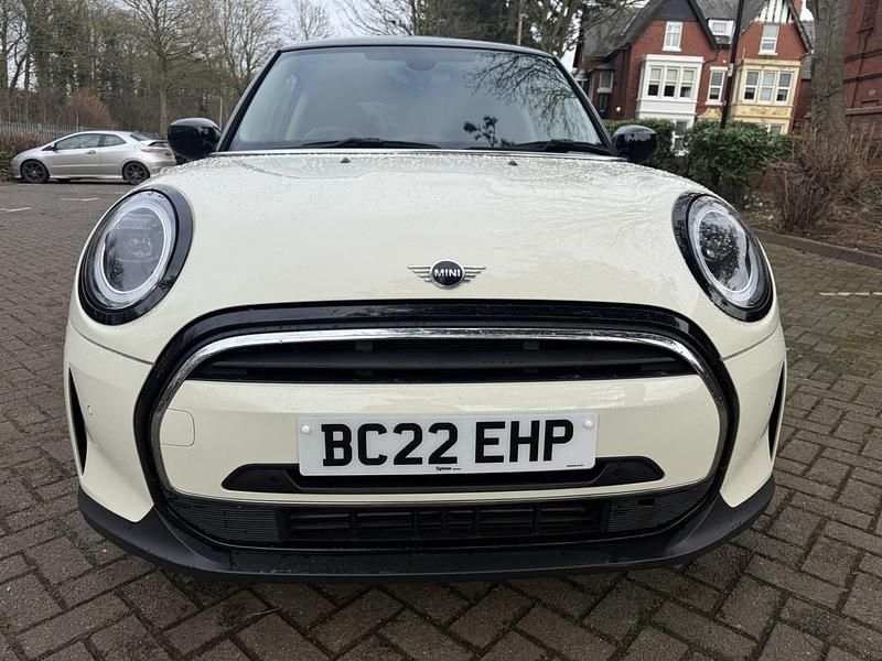 Used Mini Cooper Classic 2022 White Hatchback