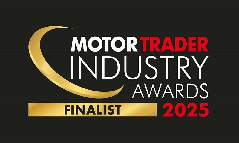 Used Toyota Yaris Design 99 HP (72 kW) 2016 Red/black Hatchback