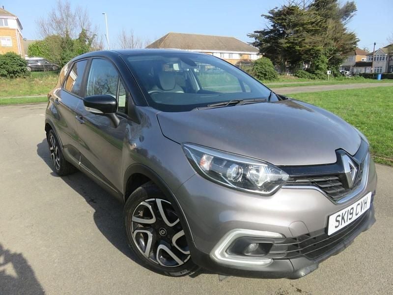 Usado Renault Captur Iconic 90 HP (66 kW) 2019 Cinzento SUV