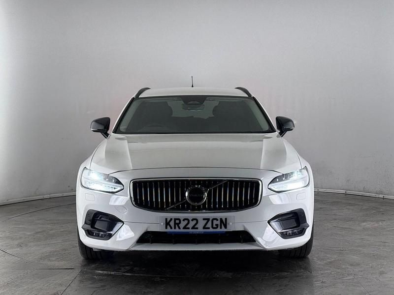 Used Volvo V90 CC 2022 White Estate