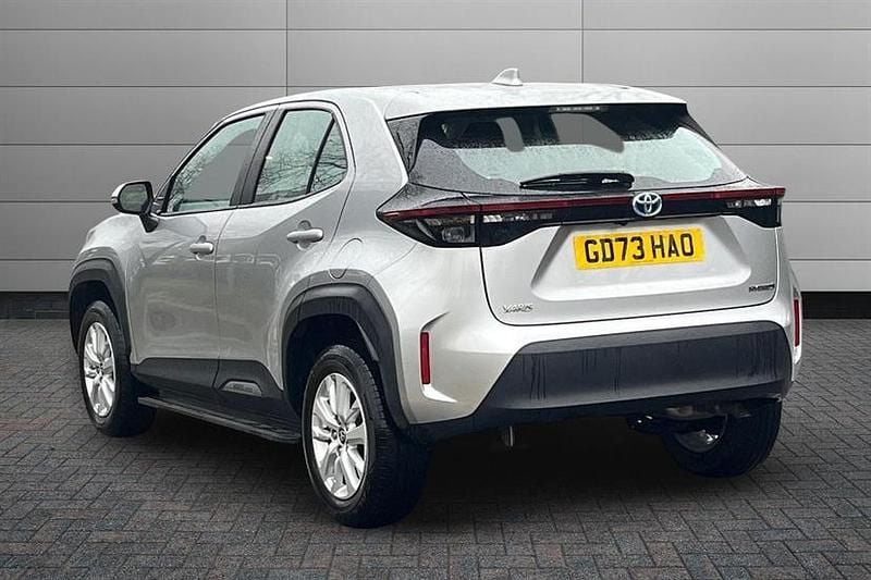 Used Toyota Yaris Cross 116 HP (85 kW) 2024 Silver SUV