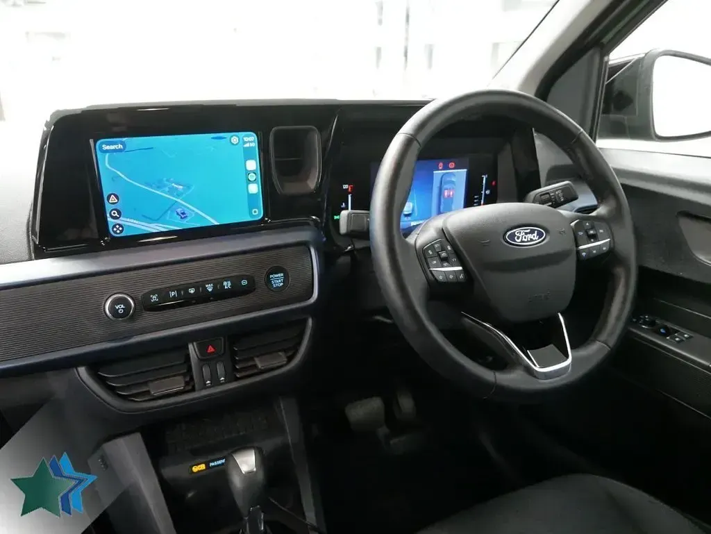 Used Ford Transit Courier Active 125 HP (91 kW) 2026 Green Van