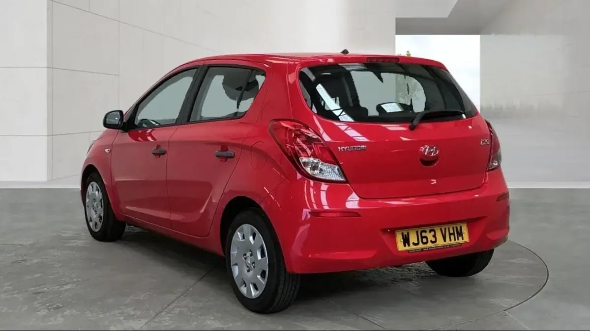 Used Hyundai i20 Classic 2013 Red Hatchback