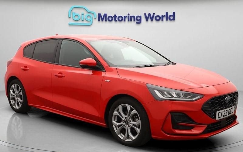 Used 2023 Ford Focus ST-Line Hatchback | £15,900 (Fair price) - Image 1/4