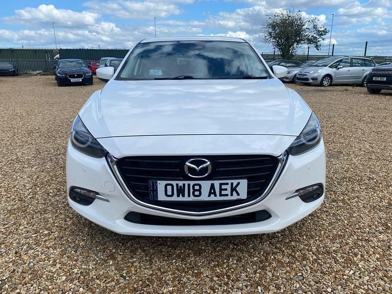Begagnad Mazda 3 Inclusive 150 HK (110 kW) 2018 Vit Halvkombi