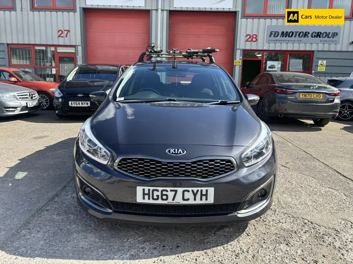 Used Kia Ceed 134 HP (98 kW) 2017 Silver Hatchback