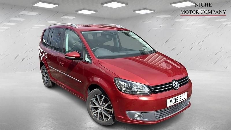 Used VW Touran SE 140 HP (102 kW) 2026 Red MPV