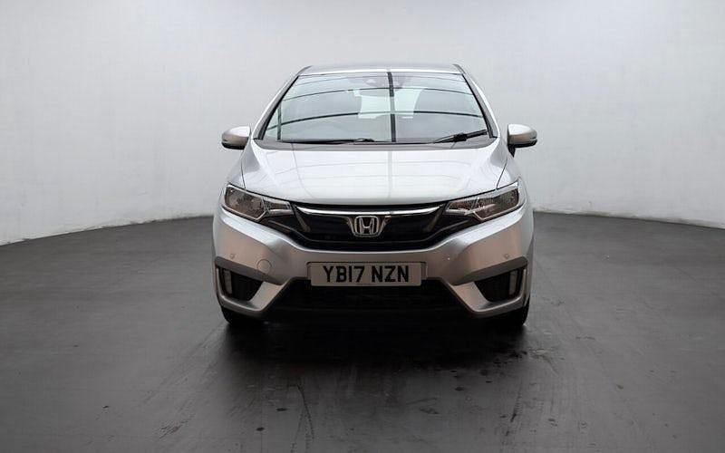 Used Honda Jazz SE 102 HP (75 kW) 2017 Silver Hatchback