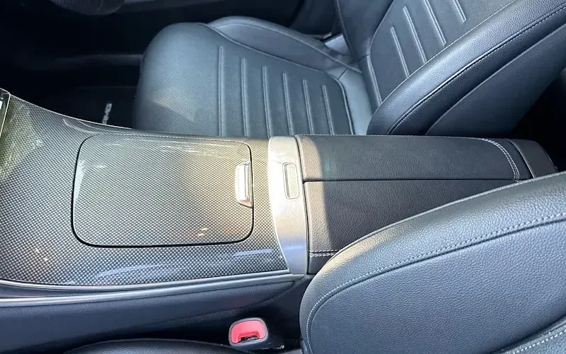 Used Mercedes GLC300 AMG line 258 HP (189 kW) 2025 Silver SUV