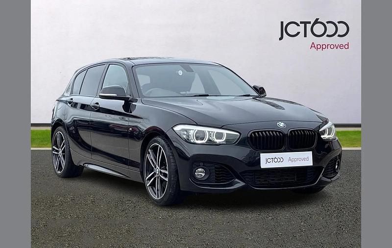 Used BMW 118 Efficient Dynamics 134 HP (98 kW) 2019 Black Hatchback