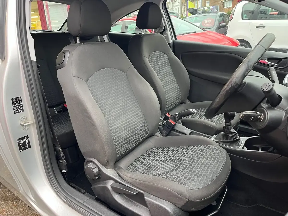 Used Vauxhall Corsa 90 HP (66 kW) 2018 Silver Hatchback
