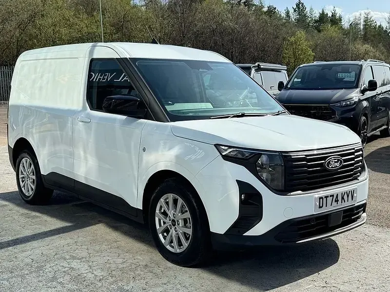 Usado Ford Transit Limited 125 CV (91 kW) 2025 Blanco Van
