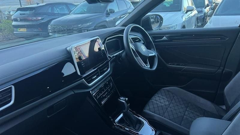 Used VW T-Roc R-line 150 HP (110 kW) 2024 Black SUV
