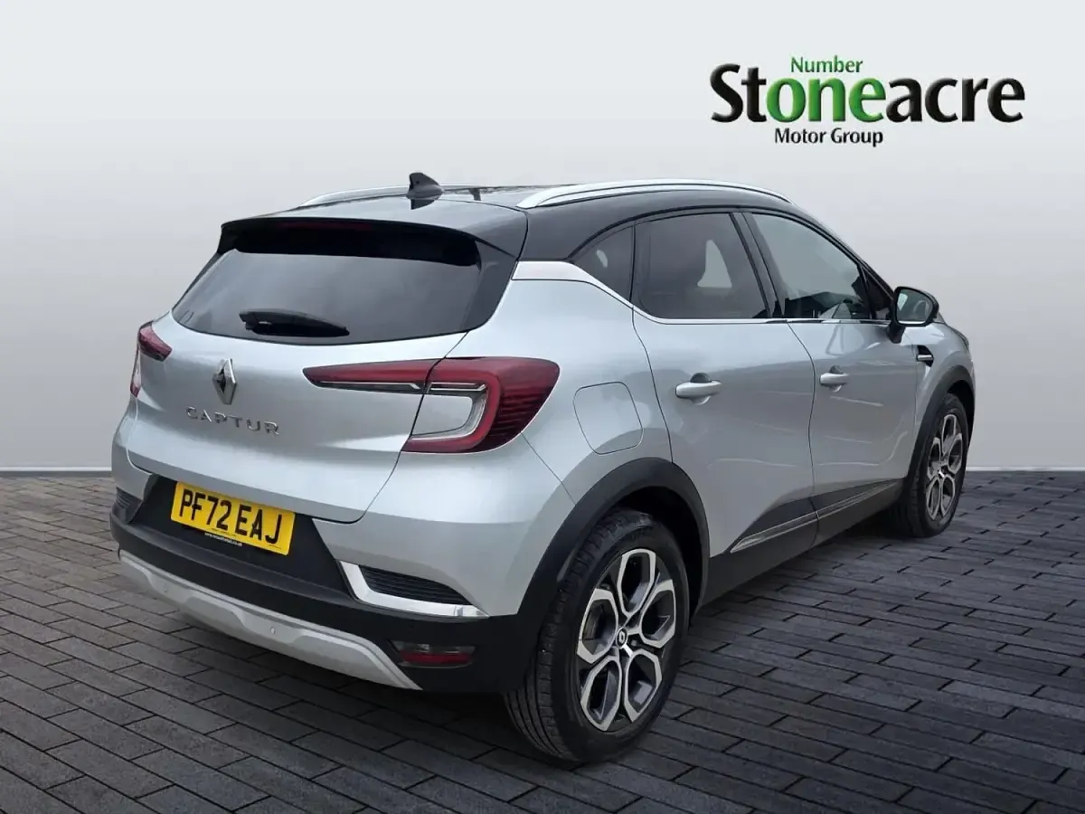 Usado Renault Captur Techno 91 HP (66 kW) 2023 Cinzento SUV