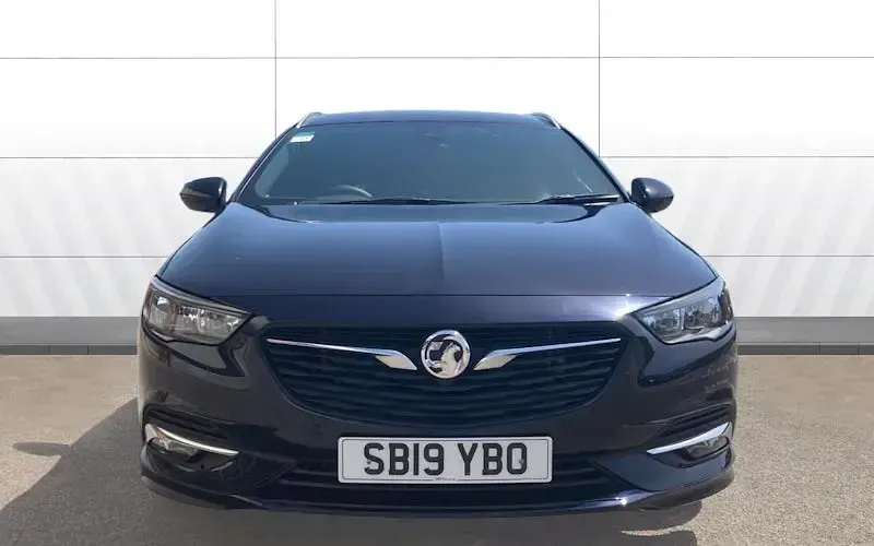 Used Vauxhall Insignia SRi 170 HP (125 kW) 2019 Blue Hatchback