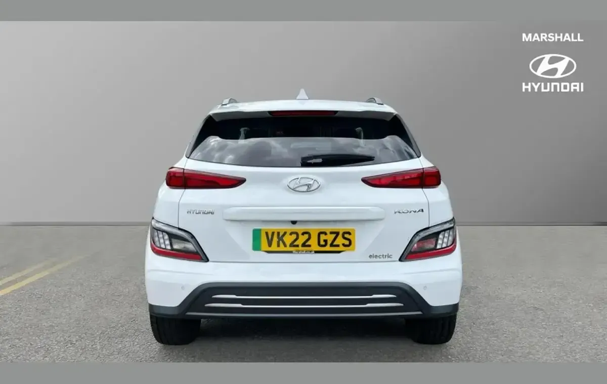 Used Hyundai Kona Premium 147 kW (200 HP) 2022 White SUV