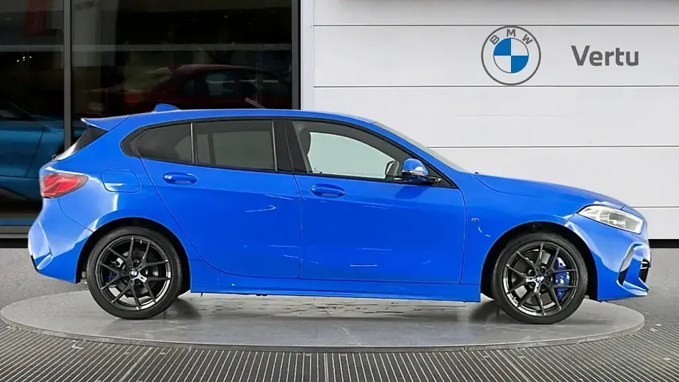 Used BMW 118 M Sport 136 HP (100 kW) 2023 Blue Hatchback