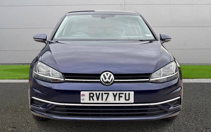 Used VW Golf VII SE 125 HP (91 kW) 2017 Blue Hatchback