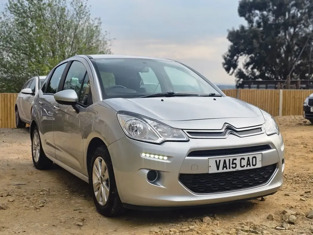 Używany Citroën C3 PureTech 2015 Srebrny Hatchback