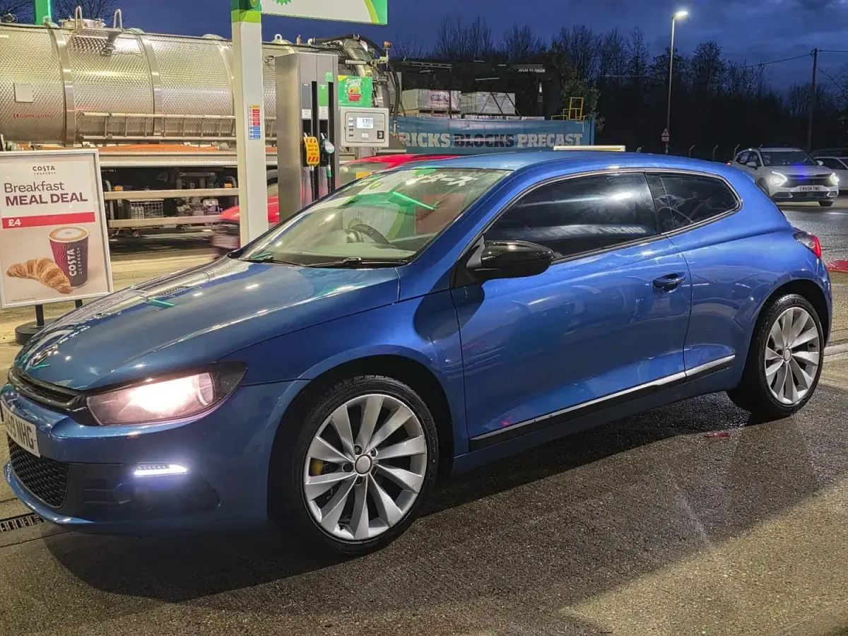 Begagnad VW Scirocco 2009 Blå Sportkupé