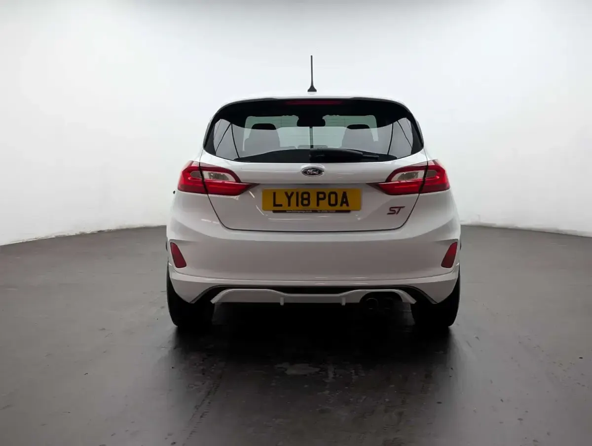 Second-hand Ford Fiesta ST 200 CP (147 kW) 2018 Alb Hatchback