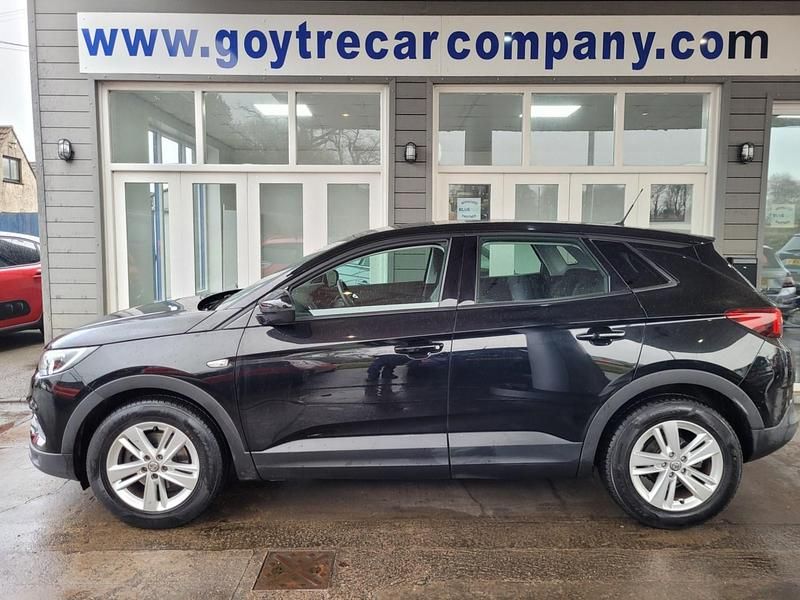 Used Vauxhall Grandland X S 130 HP (95 kW) 2019 Black SUV