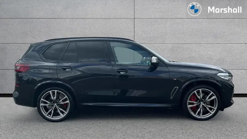 Used BMW X5 Comfort Edition 530 HP (389 kW) 2023 Black sapphire SUV