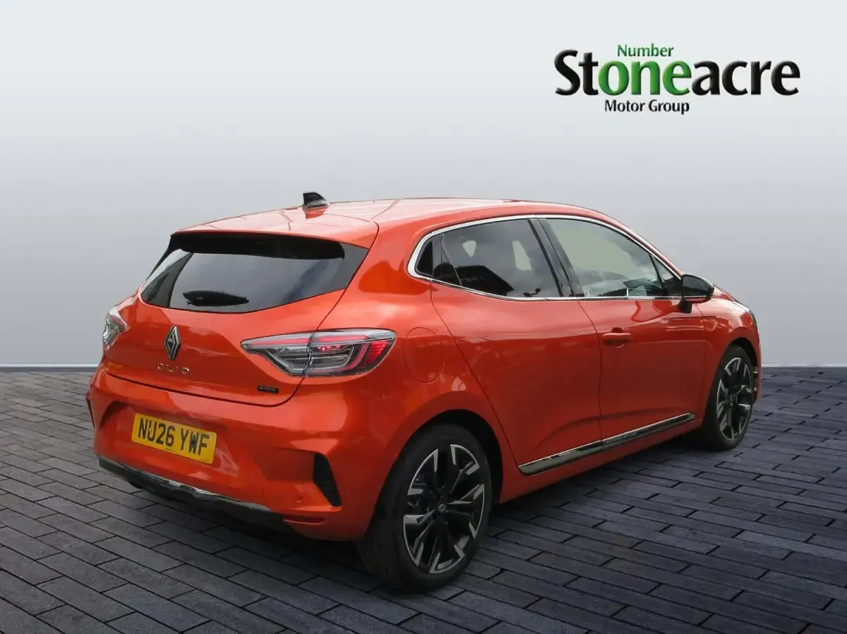 New Renault Clio Techno 145 HP (106 kW) 2026 Orange Hatchback