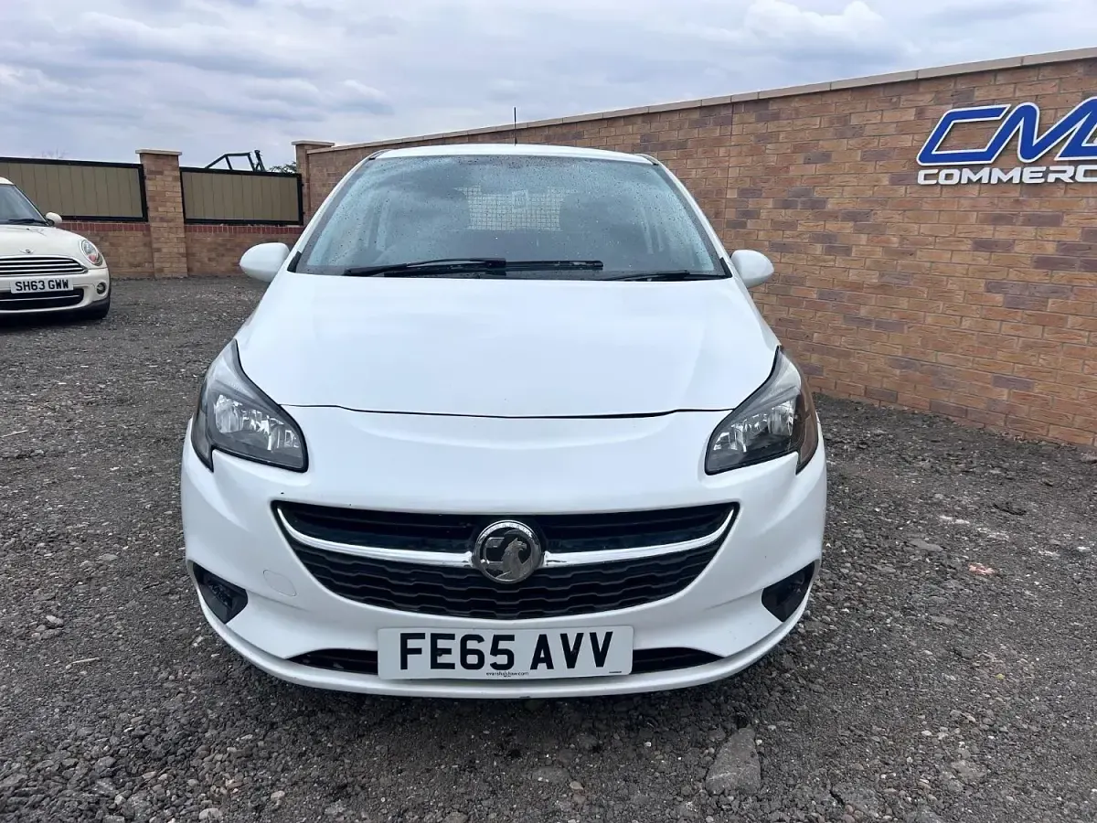 Used Vauxhall Corsa 2015 White Hatchback