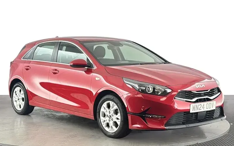 Used Kia Ceed 160 HP (117 kW) 2023 Red Hatchback