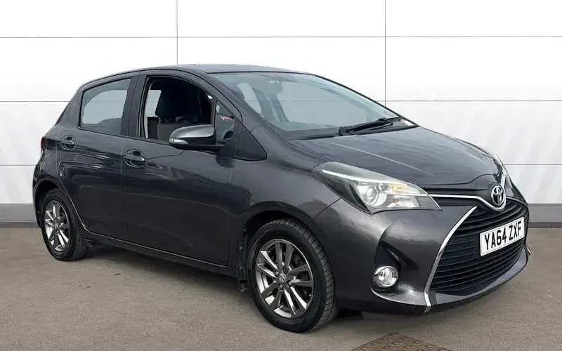 Begagnad Toyota Yaris 90 HK (66 kW) 2015 Halvkombi