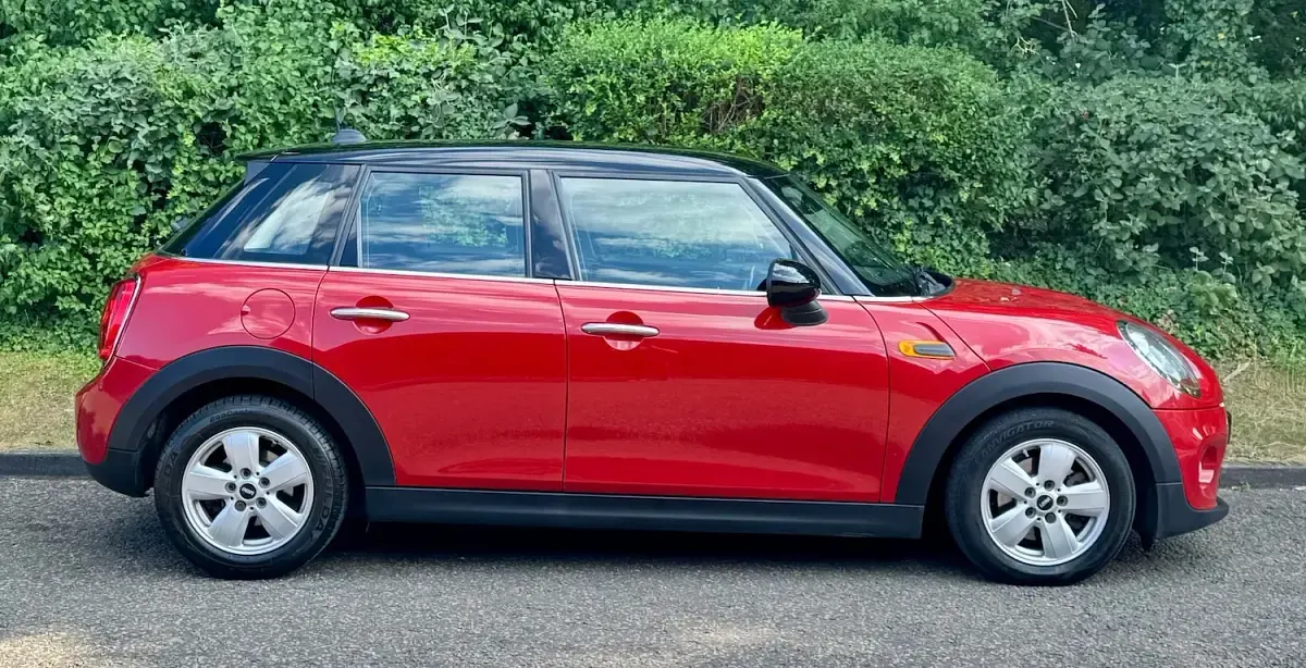 Used Mini Cooper D Hatch 2017 Red Hatchback