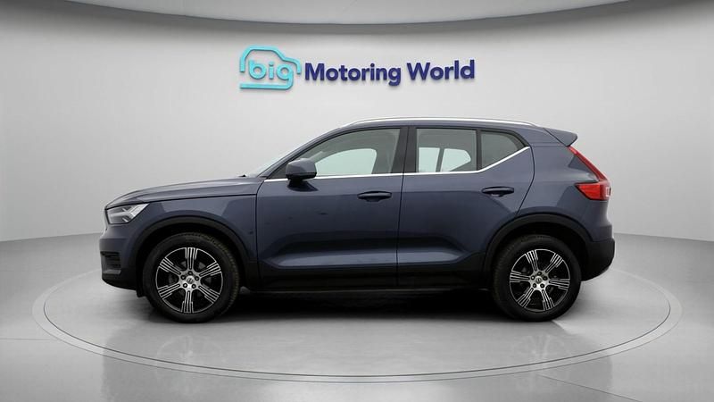 Used Volvo XC40 Inscription 163 HP (119 kW) 2021 Blue SUV