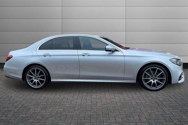 Used Mercedes E200 AMG line 184 HP (135 kW) 2021 Silver Sedan