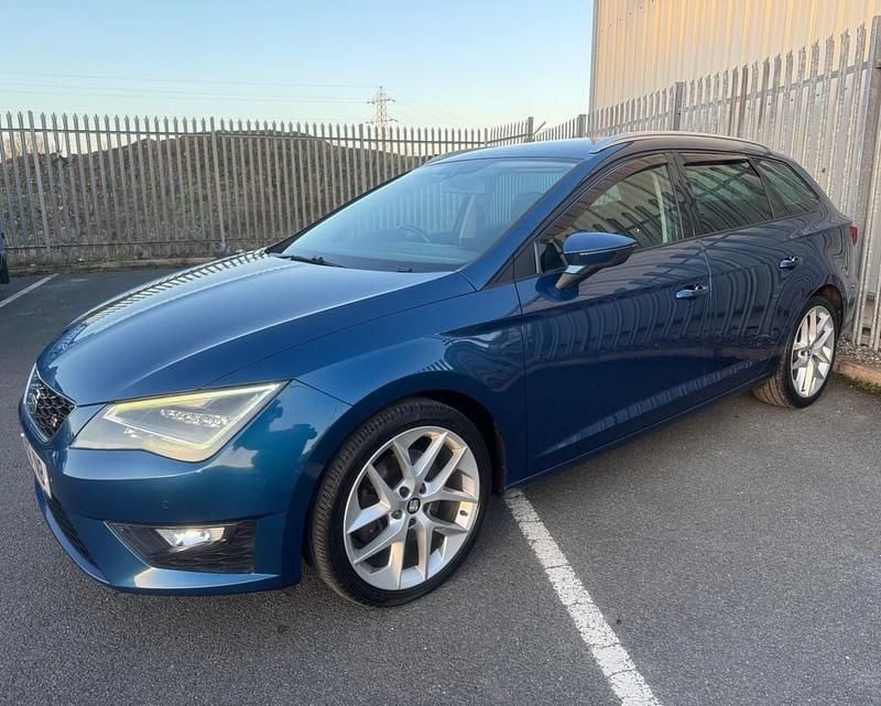 Used Seat Leon FR 150 HP (110 kW) 2016 Blue Estate